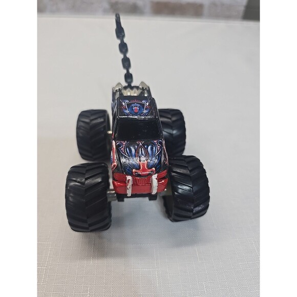 Mattel Hot Wheels Road Beasts Monster Truck TEETH Attack Pack - Picture 2 of 12